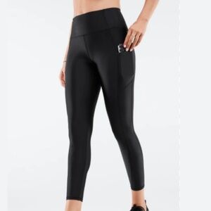 Fabletics oasis shine high waisted pocket 7/8 black
